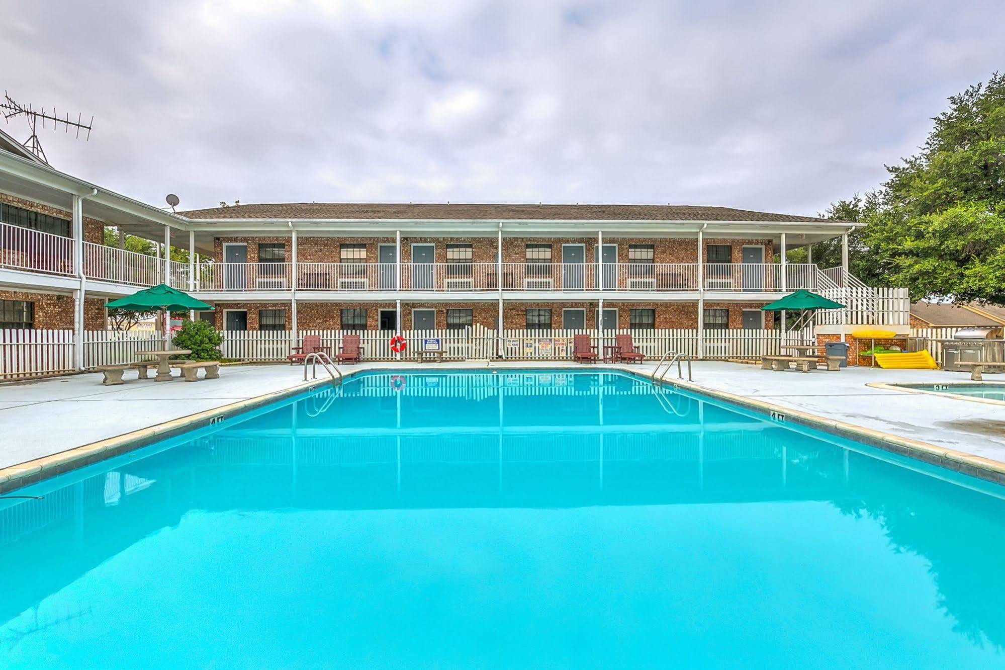 Lake View Inn Granbury Eksteriør billede